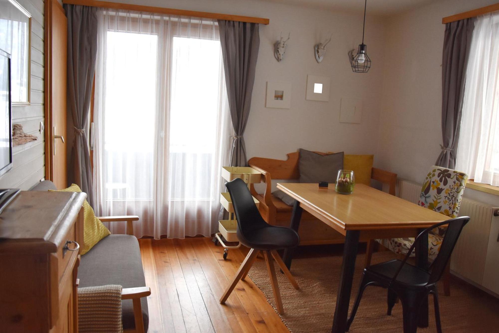 4 Elements Appartmenthaus Monarda 弗拉绍 外观 照片